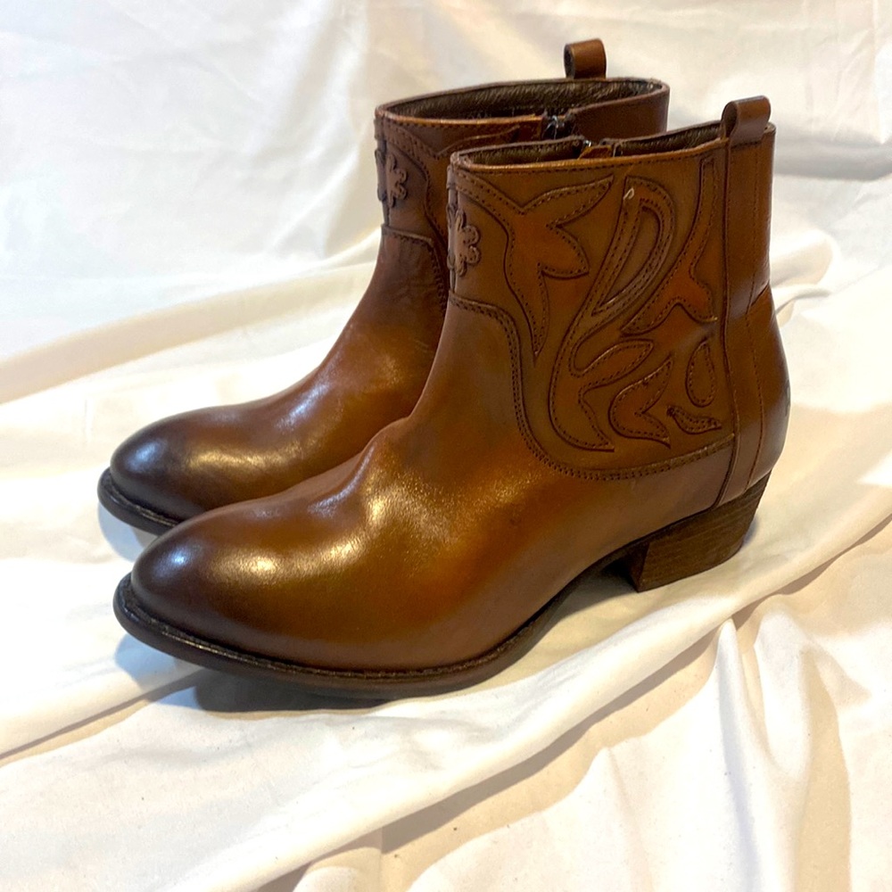 Roan booties